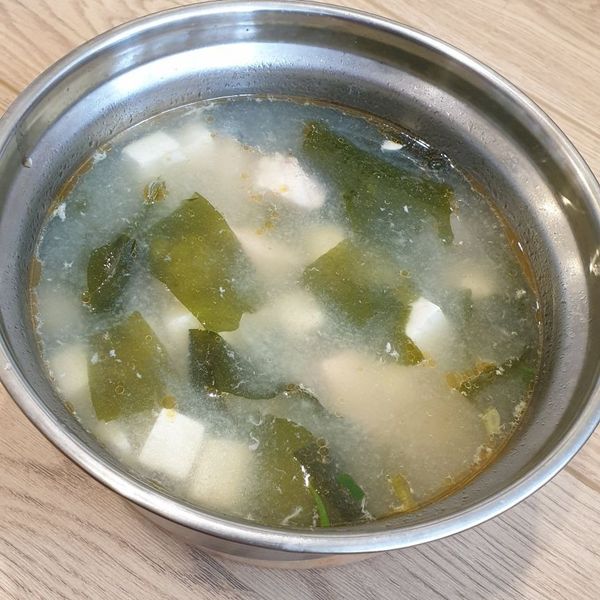 🐟鮭魚豆腐味噌湯：Daisy Yeh 一起做