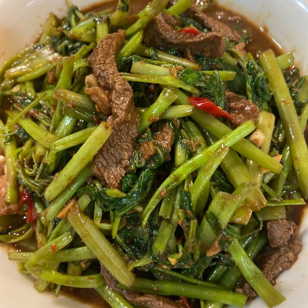 沙茶牛肉炒空心菜：Kendy Ju-i Wang 一起做