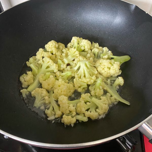 清炒花椰菜 : 葆葆一起做