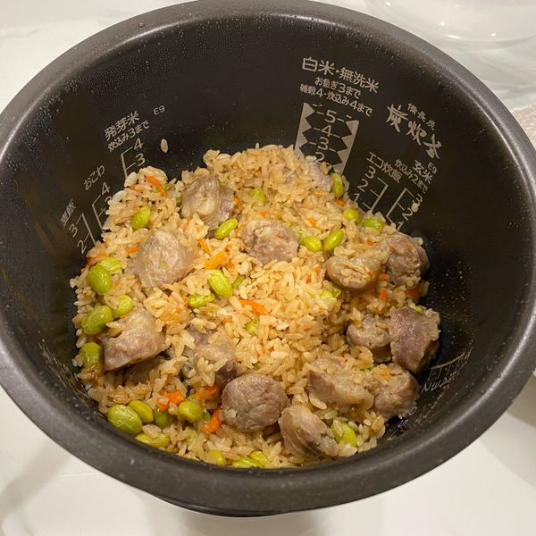 「懶人食譜」香腸燜飯 有肉有菜又有飯 : 龔韓韓一起做