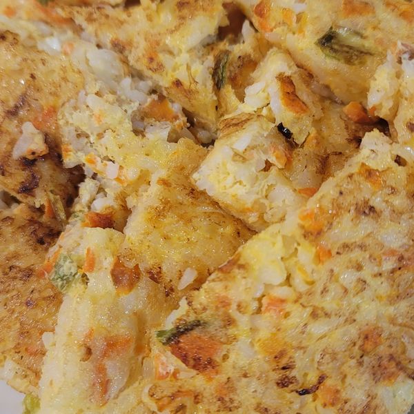 蛋香盛菜米飯煎餅 : mimi一起做