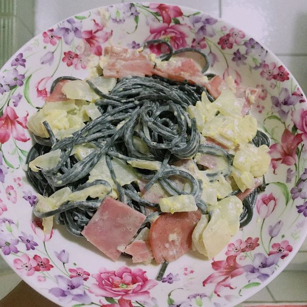 奶油培根蛋義大利麵 : 臻臻一起做