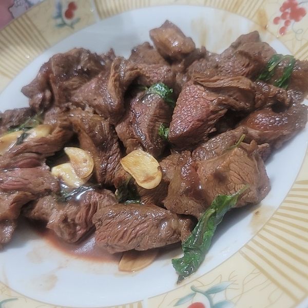 蒜片塔香牛肉 : Shan 一起做