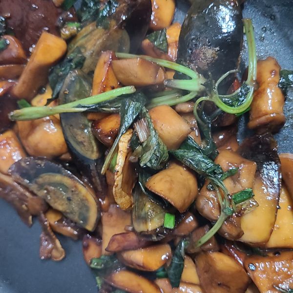 簡易三杯皮蛋杏包菇：Hannah 一起做