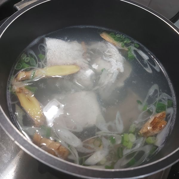 鱸魚湯 : 瑜瑜一起做