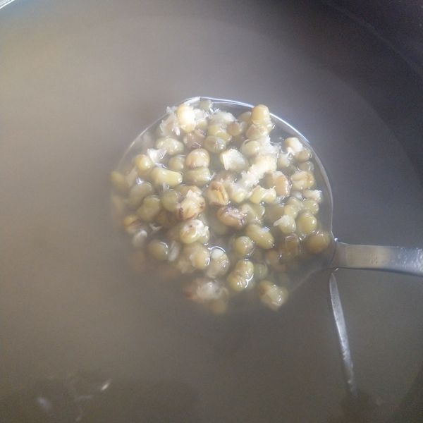 消暑綠豆湯（瓦斯爐煮法） : 伊萬一起做