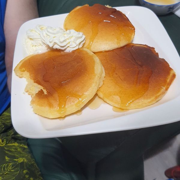 好吃又好看的草莓Pancake : 歐歐娘親Aurora’s mom一起做