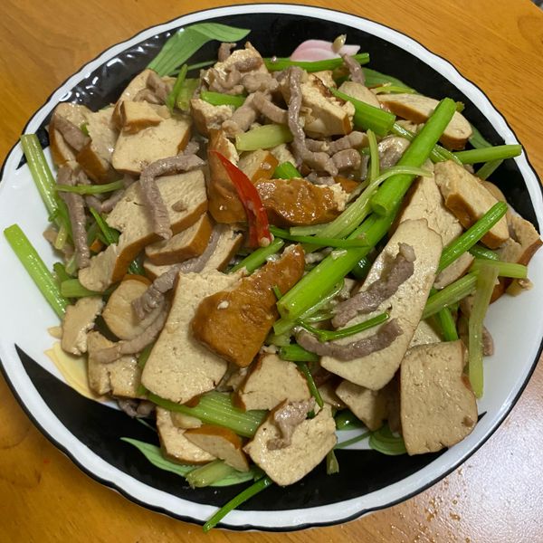 豆乾肉絲：葉小真 一起做