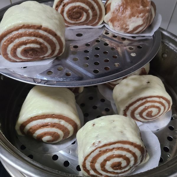 巧克力鮮奶饅頭/可可雙色饅頭：瞳瞳 一起做