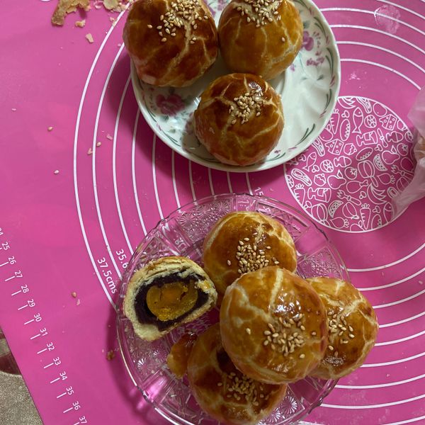 金色色蛋黃酥(烏豆沙) : 33來吃🦄️一起做