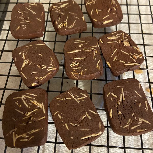 巧克力杏仁餅乾：Calleigh Lin 一起做