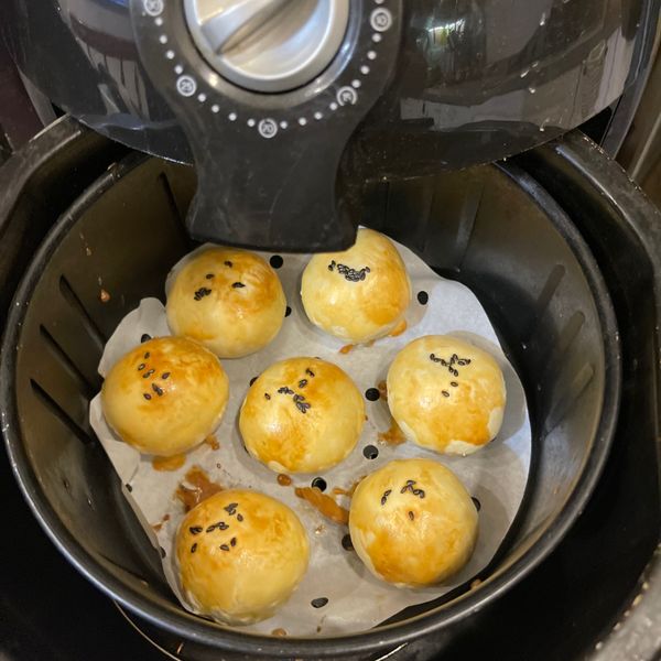 蛋黃酥：Bella  Chen 一起做