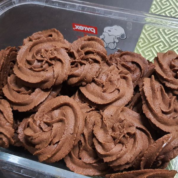 (附圖) ✿ 手工巧克力擠花餅乾 : 劉冠昀一起做