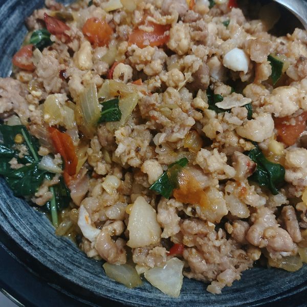 泰式打拋豬：tomato 一起做