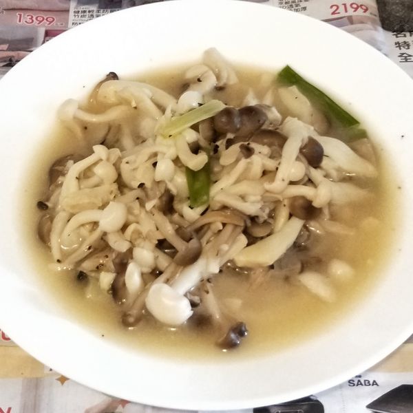 黑胡椒燴雙菇:游甯喬 一起做