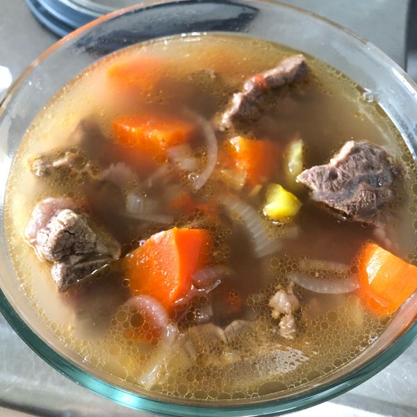 清燉牛肉湯（電鍋版）：Julie Ho 一起做