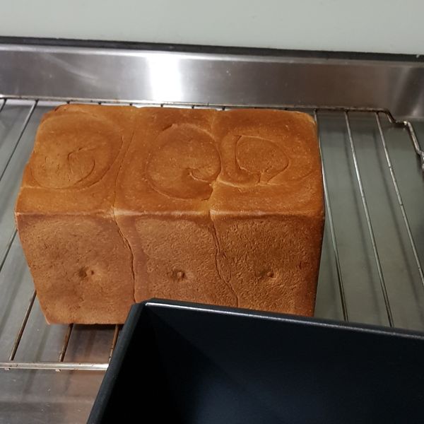 蜂蜜鮮奶吐司 : Chang Kelly一起做