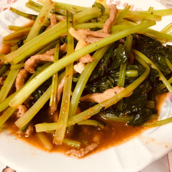 沙茶豬肉炒油菜 : 游小奇一起做