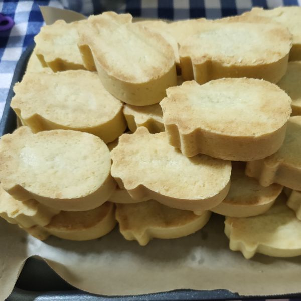 ㄚ芬的親子廚房--鳳梨酥(免打發) : 歐陽羽一起做