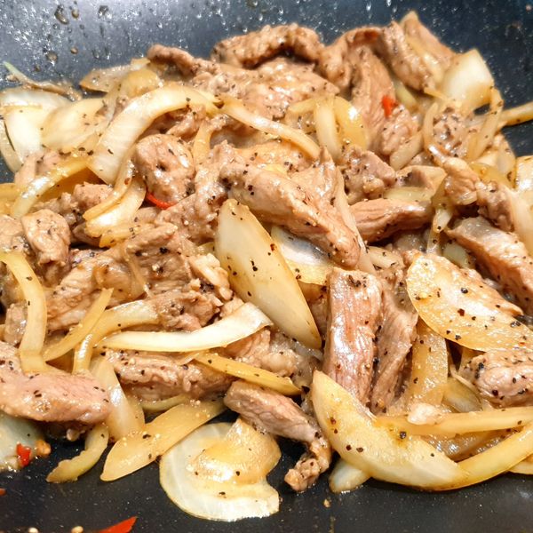 香辣開胃快炒菜~黑胡椒豬柳(影片食譜) : +0一起做