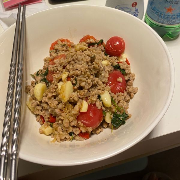 扒完三碗飯! 泰式打拋豬 食譜 : Tiffany Wang一起做