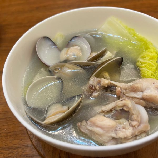 蒜頭蛤蜊雞湯（白湯） : caca25一起做