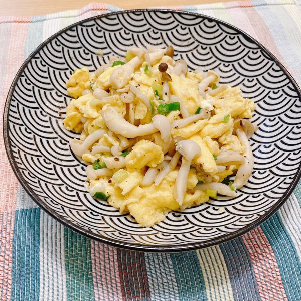 【MaiMai廚房】雙菇嫩蛋 : Cherry Chang一起做