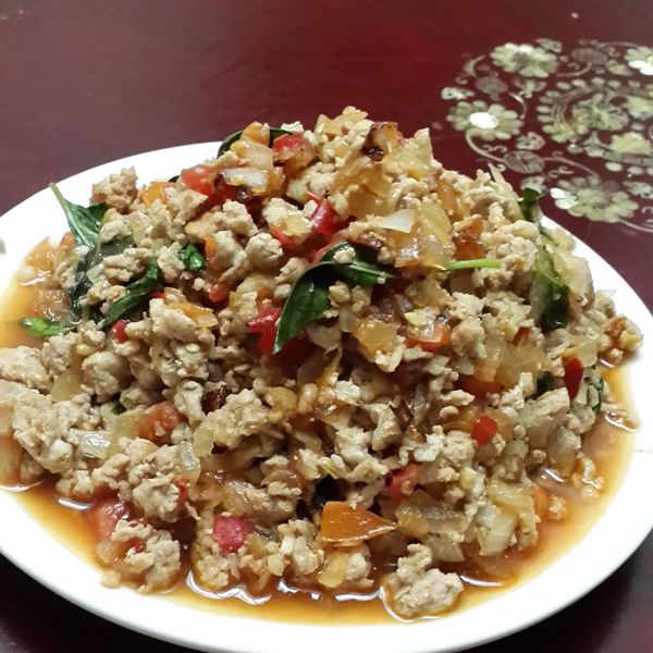 扒完三碗飯! 泰式打拋豬 食譜 : 愛過年一起做