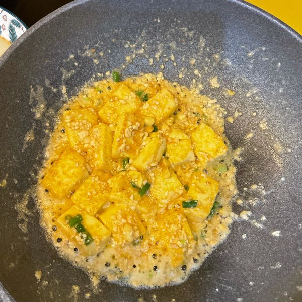 金沙雞蛋豆腐:范媛媛 一起做
