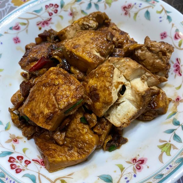 醬燒蛋豆腐 : 無色雪泡一起做