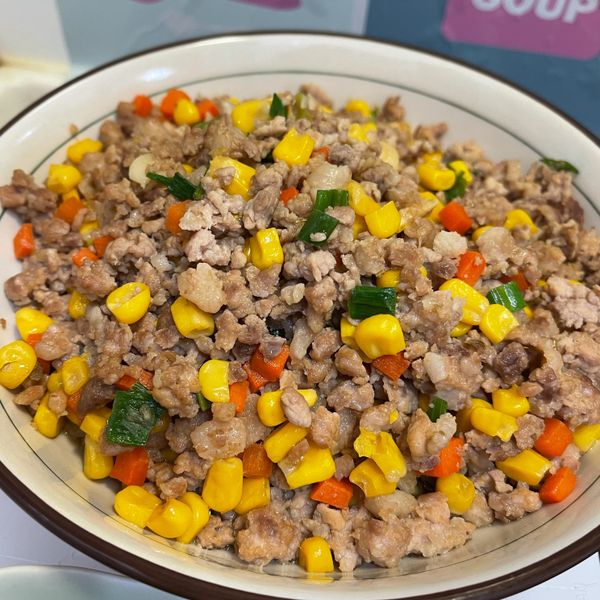 【影音】玉米炒肉末：菜菜子愛下廚 一起做