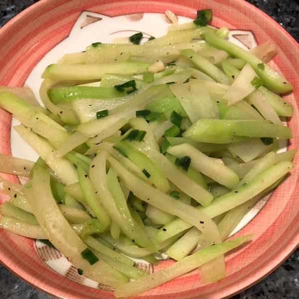 蒜炒佛手瓜絲 : Bella Mom一起做