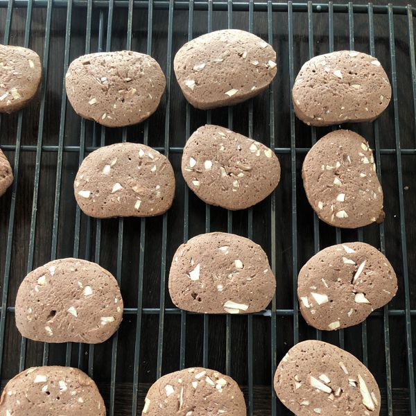 巧克力杏仁餅乾 : Mrs.Cram kitchen一起做