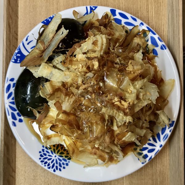 涼拌柴魚皮蛋豆腐 : Sylwia Yu一起做