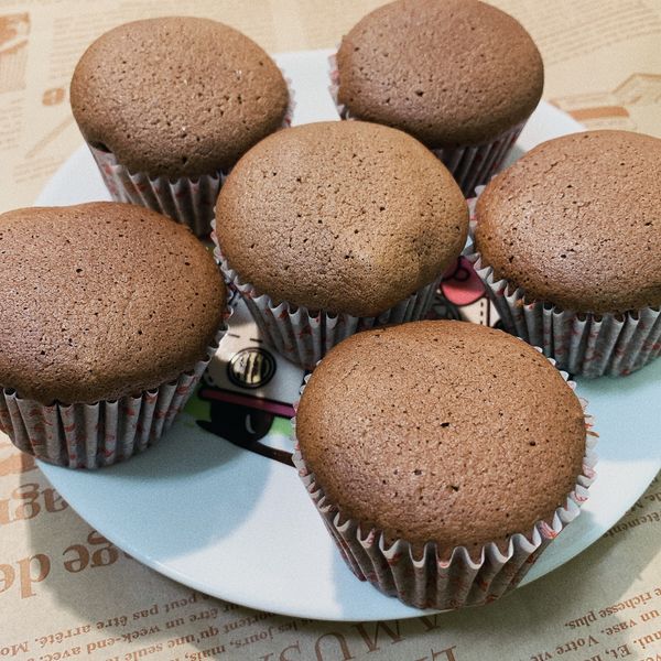 蜂蜜可可杯子蛋糕 : Nai-Yun Guo一起做