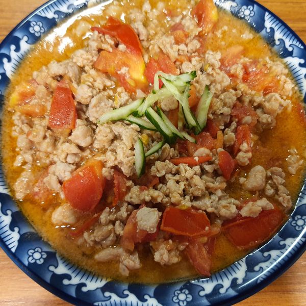 味噌炒番茄肉末：Ella 一起做