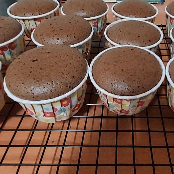 法芙娜可可戚風杯子蛋糕（燙麵戚風） : 新手媽咪一起做