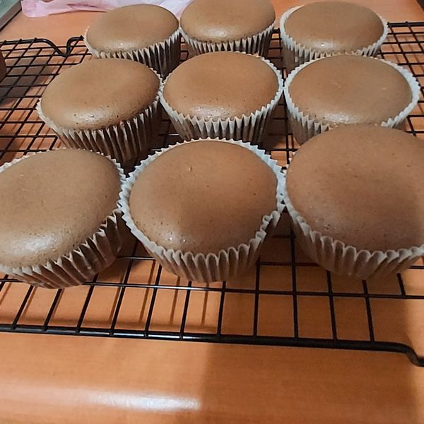 法芙娜可可戚風杯子蛋糕（燙麵戚風） : 新手媽咪一起做