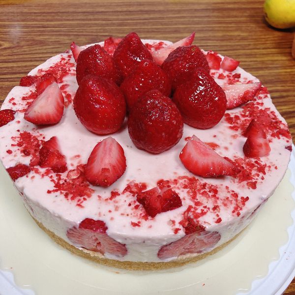 S廚房🍽草莓乳酪蛋糕（免烤箱） : mimichang一起做