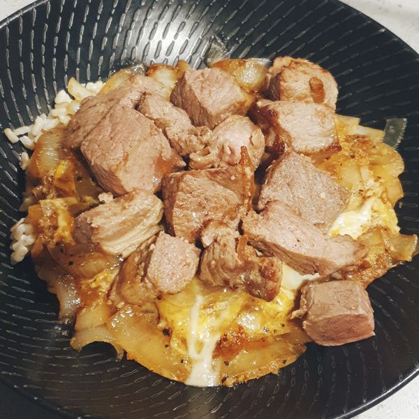 《料理簡單做》蒜片骰子牛丼 : Chia Hui一起做