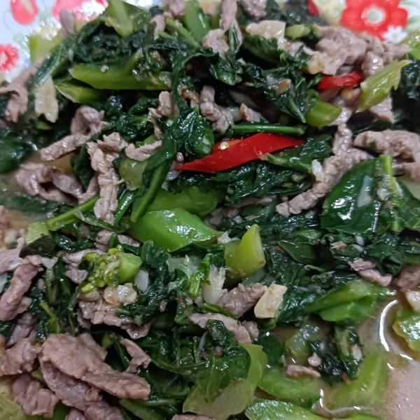 芥蘭牛肉🥄🍛：淑慧 一起做