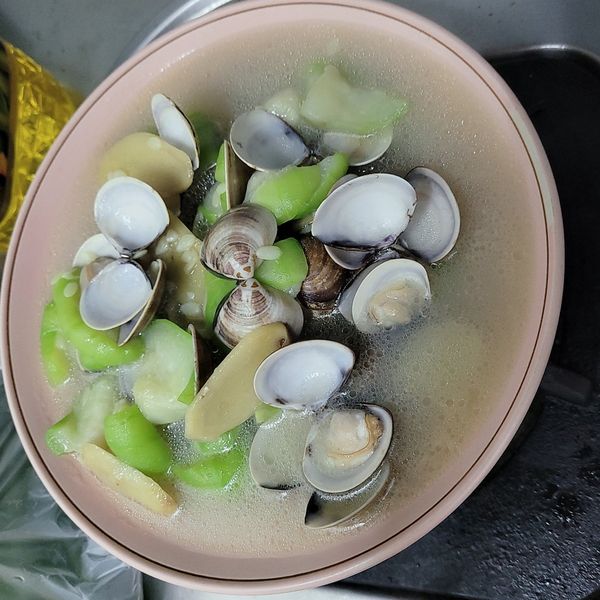 絲瓜蛤蜊：貓咪 一起做