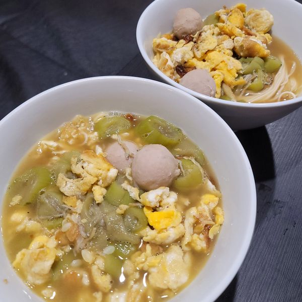 蛋酥絲瓜麵線 : Meadow一起做