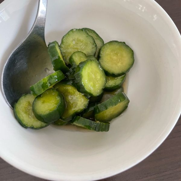 醃小黃瓜：Jun Jun 一起做