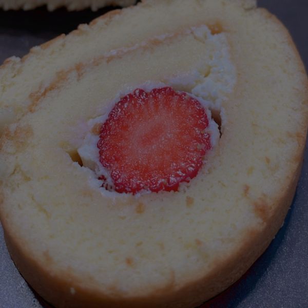 草莓可爾必思生乳捲 : 趙子怡一起做