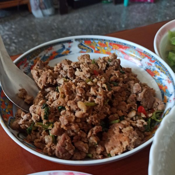 扒完三碗飯! 泰式打拋豬 食譜 : 余宗信一起做