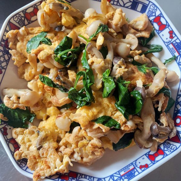 菇菇九層塔炒蛋【好菇道好食光】:蔡小蓉 一起做