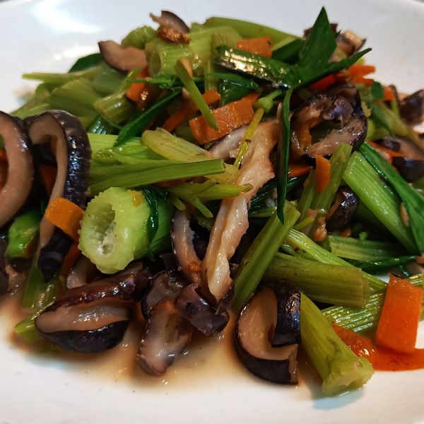 透抽炒芹菜 : 杜咕媽一起做