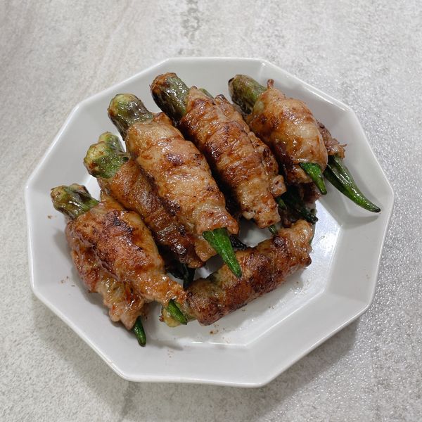 秋葵豬肉捲 : 凱希 𝒞𝒶𝓉𝒽𝓎一起做