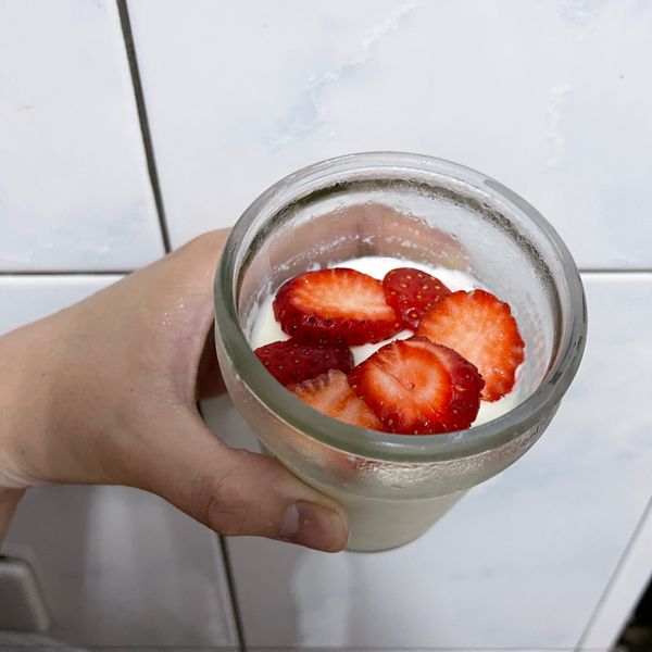 草莓鮮奶酪:Chen Wan Ting 一起做